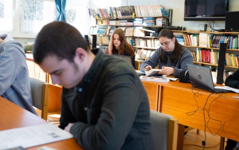 Idén is a Kinizsi tagiskolában rendezték meg az országos könyvtárhasználati verseny írásbeli fordulóját
