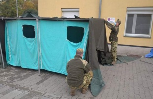 Sátorral segítettek a kaposvári katonák