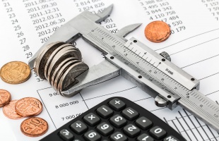 A kormány 2024-ben kivezeti az extra terheket