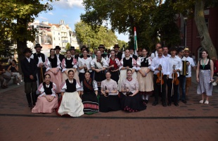 Nemzetközi folklórfesztiválon lépett fel a Somogy Táncegyüttes Bulgáriában
