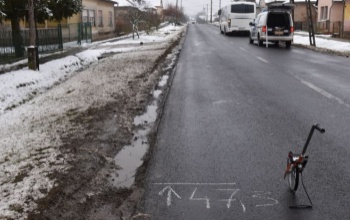 Busznak ütközött, majd gyorsan lelépett a helyszínről