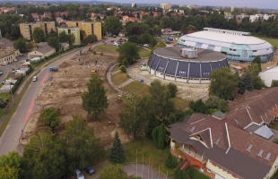 460 parkolóhely és 138 új fa lesz a Kaposvár Aréna környékén