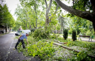 Működött a jégkárelhárító rendszer – akár kétszer akkora jégdarabok is hullhattak volna a kaposvári viharban