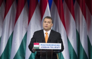 Harcra készen, a piros-fehér-zöld sarokban