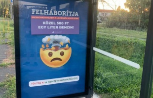 Megrongálta a Momentum az új kaposvári buszvárókat