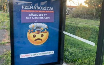 Megrongálta a Momentum az új kaposvári buszvárókat