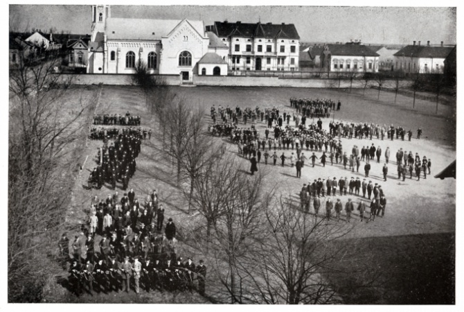 Kaposban 120 éve játszották az első szabályos focimeccset