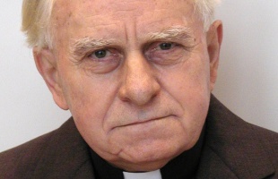 Legendás papunk volt