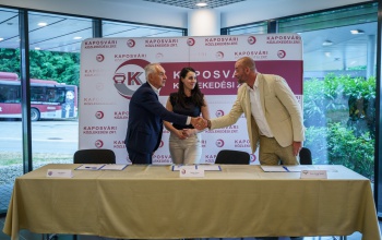 Aláírták: hamarosan érkeznek a midibuszok Kaposvárra