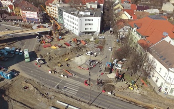 Így néz ki most a Petőfi tér - videó