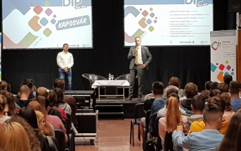Digitális immunerősítőt kaptak a kaposvári diákok
