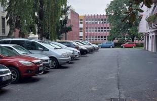 Járdát, utat, parkolót tettek rendbe