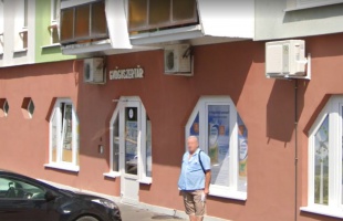 Patikanyitás a Füredi utcában