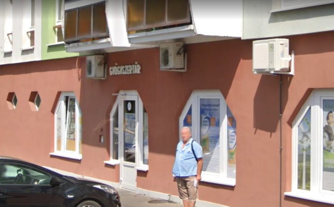 Patikanyitás a Füredi utcában