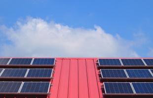 Innováció és technológia: hogyan működik a napelemes rendszer?