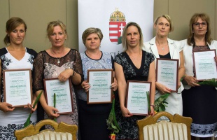 A gyermekvédelem területén dolgozó szakembereket köszöntötték