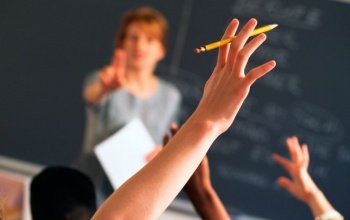 Vigyáznak gyermekeinkre és tanítják őket - ma ünnepeljük a pedagógusokat