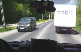 A világhírű mentős egy másik videója