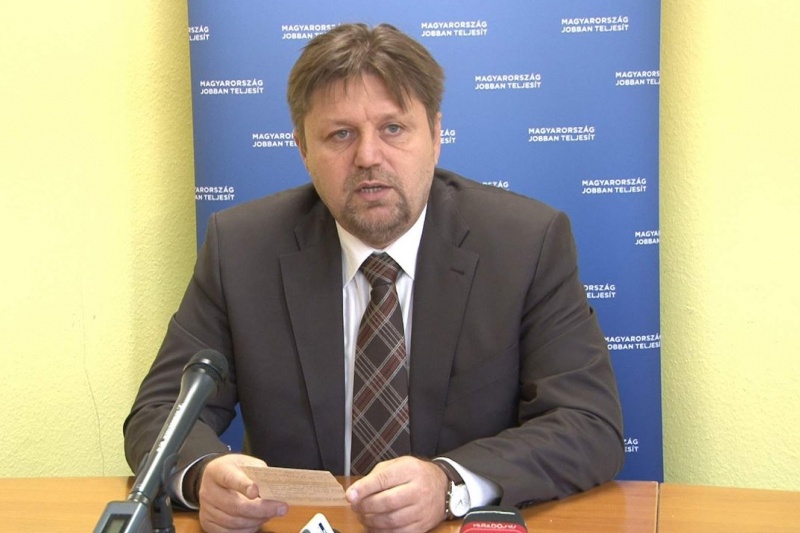 Gelencsér Attila: a kormány az idősek mellett áll