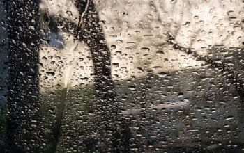 Országos Meteorológiai Szolgálat:  az ország fele zuhanyt kap a nyakába