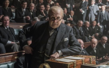 A Szivárvány Filmklub bemutatja: A Legsötétebb óra