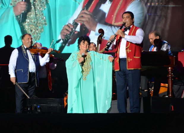 Megtelt élettel a Rákóczi Stadion - Bangó Margit, Miklósa Erika és a Győri Filharmonikus Zenekar is színpadra lépett