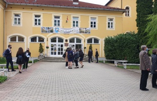 Matematikával folytatódnak az írásbeli érettségik