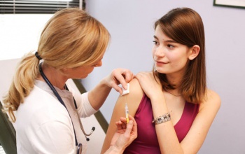 Súlyos betegség előzhető meg a HPV-oltással