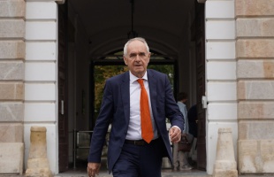 A honvédelmi miniszterrel tárgyalt Szita Károly