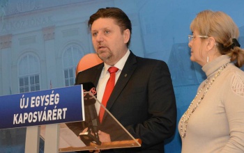 Gelencsér Attila: ajándék a Nők 40 program