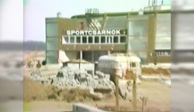 30 éves felvételek a sportcsarnokról