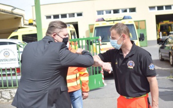 Köszönet a mentősöknek