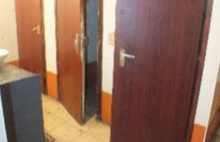 Rugóskéssel rabolták ki áldozatukat fiatalkorú elkövetők egy balatonlellei szórakozóhelyen