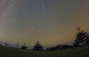 Itt van az év első jelentősebb meteorraja