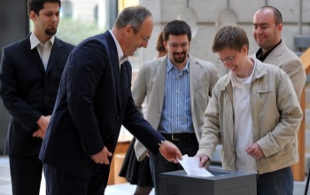 Bezúzták a felmondóleveleket