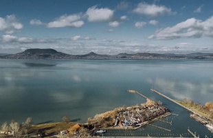 Beszélgetés a négy évszakos Balatonról - átok sújtja a magyar tengert?