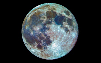 Feltűnő jelenség volt a földközeli telihold