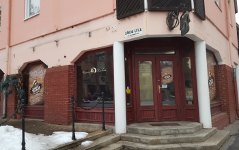 Bezárt Kaposvár kultikus kávézója, a Vaszary