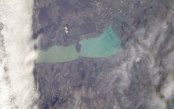 Az első magyar műhold fotója a Balatonról