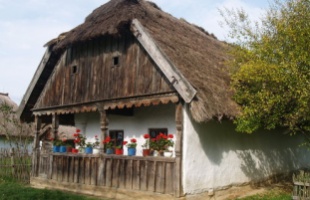 Farsangi programok a szennai skanzenben