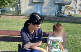 Ötéves cseh kisfiút juttattak vissza szüleihez a siófoki rendőrök