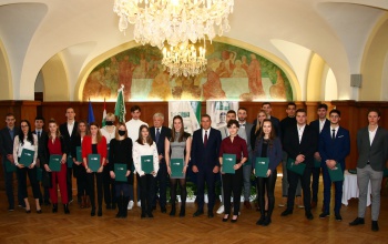 Ösztöndíjat kaptak az egyetem élsportolói