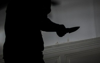 Késsel szurkálta össze a 32 éves nő az élettársát Marcaliban