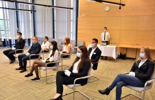 A kaposvári campus legkiválóbb hallgatóit jutalmazták