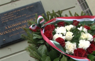 A bűnösöket néven kell nevezni