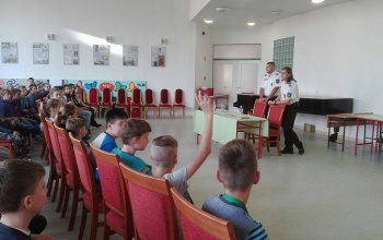 Az internethasználat veszélyeire hívja fel a figyelmet a rendőrség