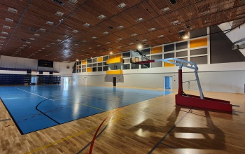 Úgy felújították a régi sportcsarnokot, hogy rá sem ismerni