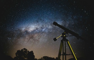 Három estén át figyelhetjük meg a különleges égi jelenséget: a Mars és a Regulus együttállását