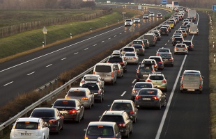 Háromsávosra bővítenék az M7-est a Balaton és Budapest között