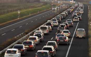 Háromsávosra bővítenék az M7-est a Balaton és Budapest között